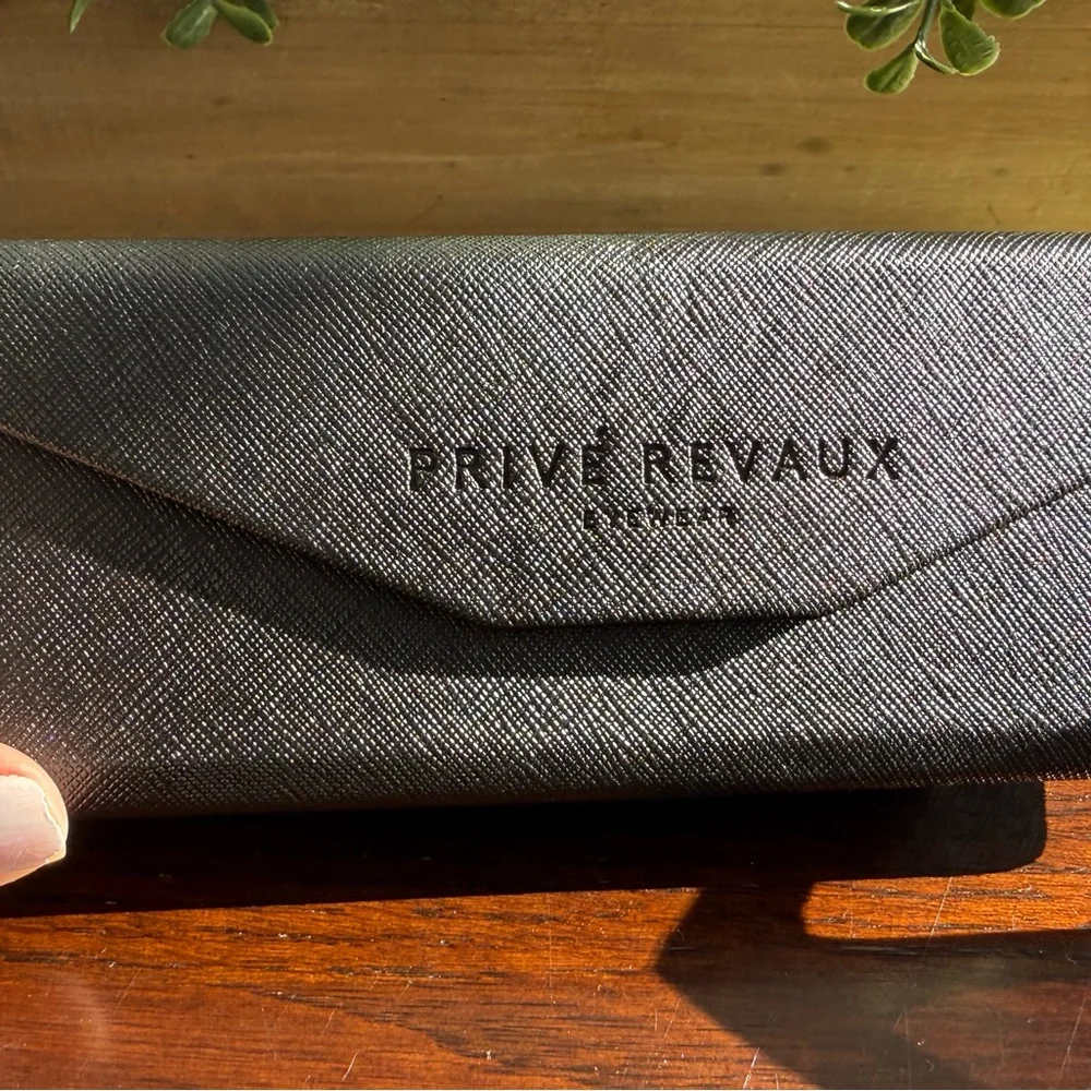 Price Revaux the Kiki polarized Sunglasses  blue tortoise and case - Picture 9 of 9